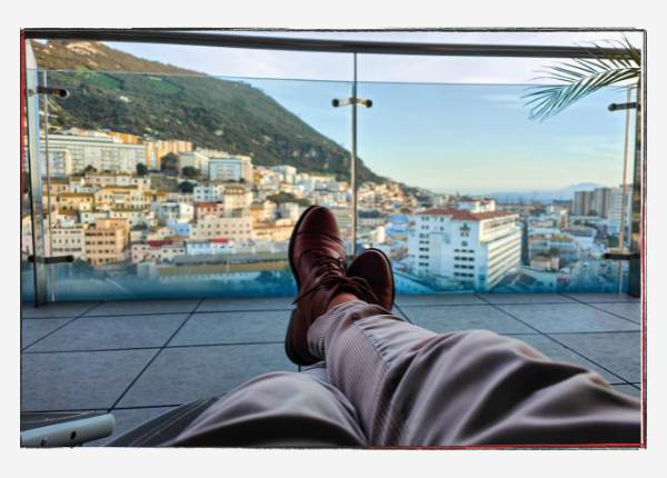 Monatsrückblick Februar 24 - Blick auf die Dächer von Gibraltar.