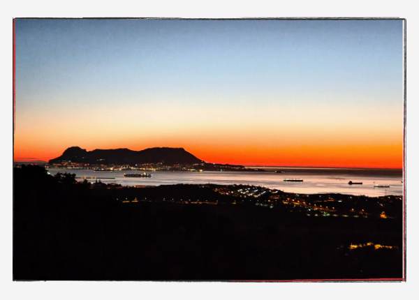 Monatsrückblick Februar 24 - Blick auf Gibraltar im Sonnenuntergang